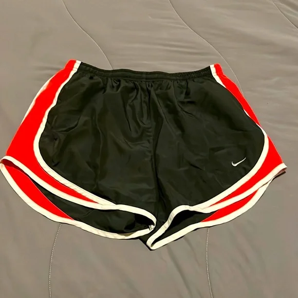Nike running shorts - Picture 1 of 3